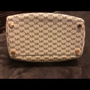 Preowned Michael Kors Handbag